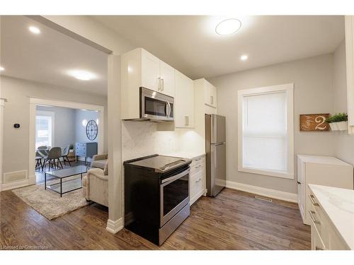 76 Grey Street, Brantford, ON - Indoor Photo Showing Kitchen