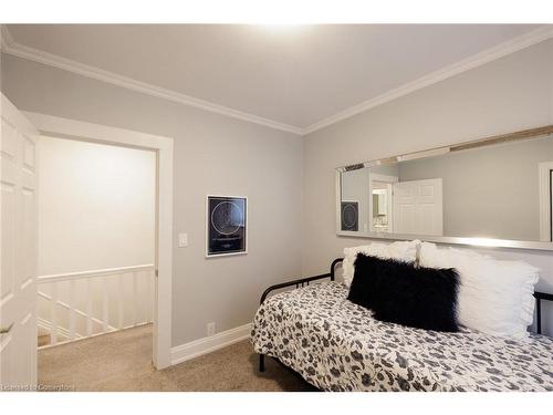 76 Grey Street, Brantford, ON - Indoor Photo Showing Bedroom