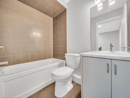 89-445 Ontario Street, Milton, ON - Indoor Photo Showing Bathroom