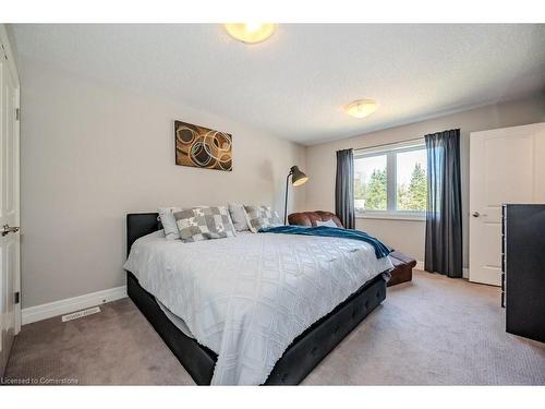 2-192 Brewery Street, Baden, ON - Indoor Photo Showing Bedroom