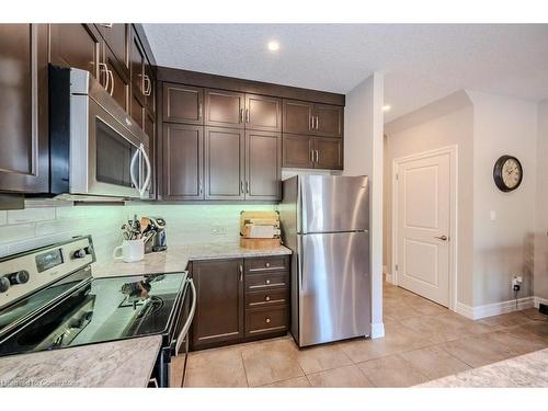 2-192 Brewery Street, Baden, ON - Indoor Photo Showing Kitchen