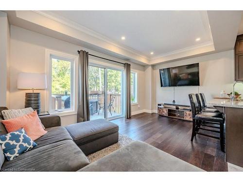 2-192 Brewery Street, Baden, ON - Indoor Photo Showing Living Room