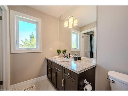 2-192 Brewery Street, Baden, ON - Indoor Photo Showing Bathroom