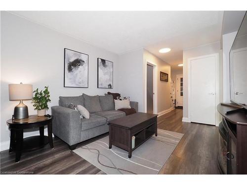 598 Pinedale Avenue, Burlington, ON - Indoor Photo Showing Living Room