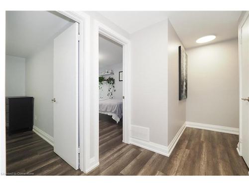 598 Pinedale Avenue, Burlington, ON - Indoor Photo Showing Other Room