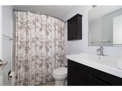 598 Pinedale Avenue, Burlington, ON - Indoor Photo Showing Bathroom