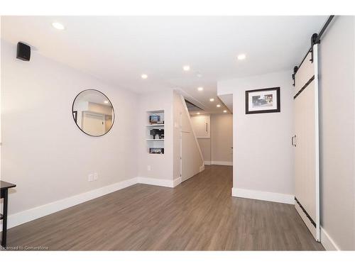 598 Pinedale Avenue, Burlington, ON - Indoor Photo Showing Other Room