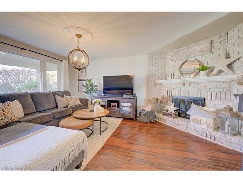 47 Manor Drive, Kitchener, ON - Indoor Photo Showing Living Room With Fireplace