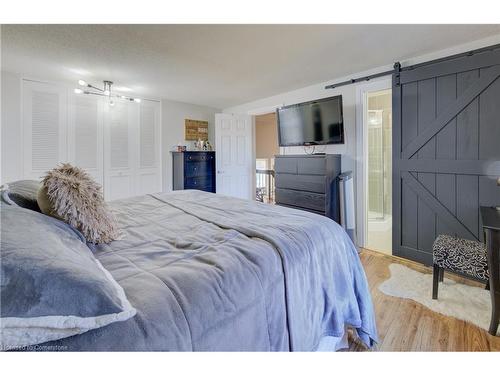 47 Manor Drive, Kitchener, ON - Indoor Photo Showing Bedroom