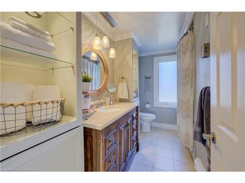 47 Manor Drive, Kitchener, ON - Indoor Photo Showing Bathroom