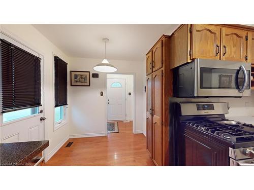 119 Hillbrook Crescent, Kitchener, ON - Indoor Photo Showing Kitchen