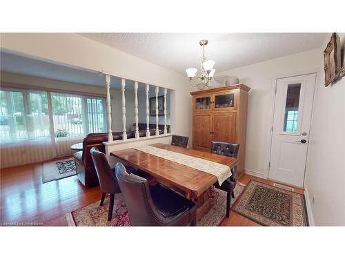 119 Hillbrook Crescent, Kitchener, ON - Indoor Photo Showing Dining Room