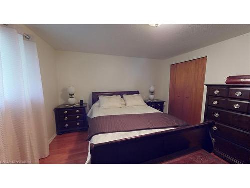 119 Hillbrook Crescent, Kitchener, ON - Indoor Photo Showing Bedroom