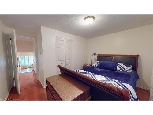 119 Hillbrook Crescent, Kitchener, ON - Indoor Photo Showing Bedroom