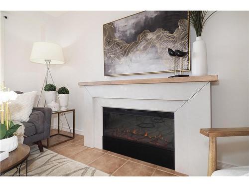 583 Victoria Road N, Guelph, ON - Indoor Photo Showing Living Room With Fireplace