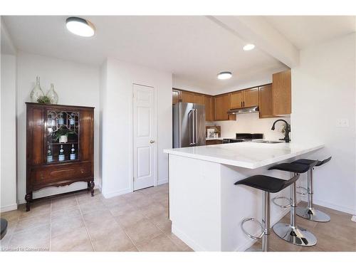 583 Victoria Road N, Guelph, ON - Indoor Photo Showing Kitchen With Upgraded Kitchen