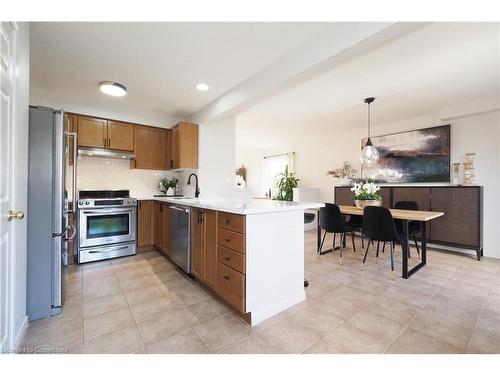 583 Victoria Road N, Guelph, ON - Indoor Photo Showing Kitchen