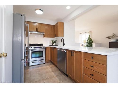 583 Victoria Road N, Guelph, ON - Indoor Photo Showing Kitchen