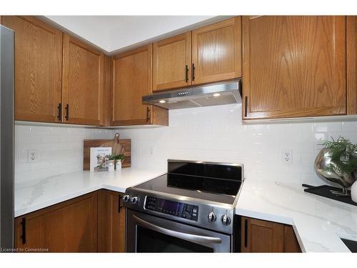 583 Victoria Road N, Guelph, ON - Indoor Photo Showing Kitchen