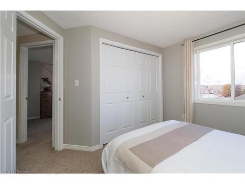 583 Victoria Road N, Guelph, ON - Indoor Photo Showing Bedroom