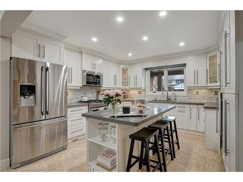 481 Regency Crescent, Waterloo, ON - Indoor Photo Showing Kitchen With Upgraded Kitchen