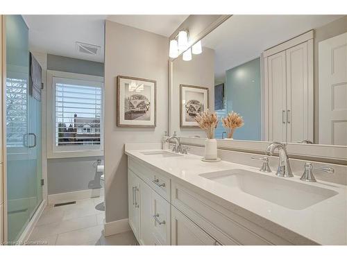 481 Regency Crescent, Waterloo, ON - Indoor Photo Showing Bathroom