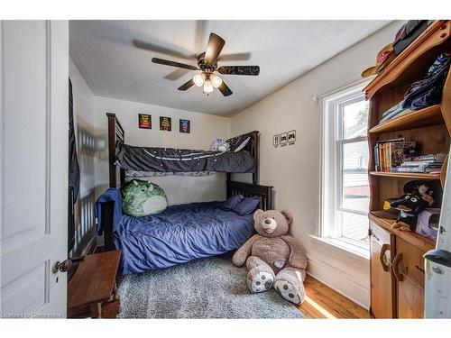 58 Shakespeare Street, Stratford, ON - Indoor Photo Showing Bedroom