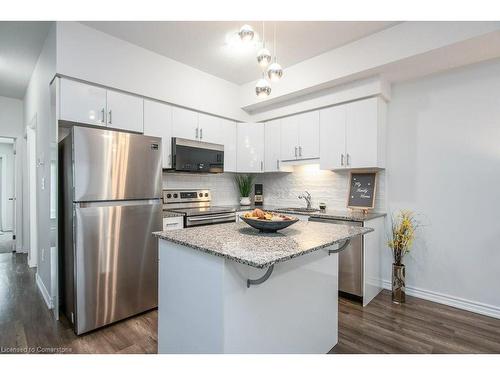 25B-1430 Highland Road W, Kitchener, ON - Indoor Photo Showing Kitchen With Stainless Steel Kitchen With Upgraded Kitchen