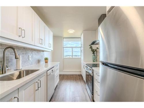 710-44 Falby Court, Ajax, ON - Indoor Photo Showing Kitchen With Upgraded Kitchen