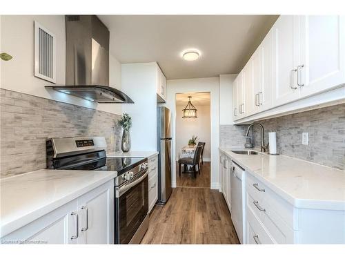 710-44 Falby Court, Ajax, ON - Indoor Photo Showing Kitchen With Upgraded Kitchen