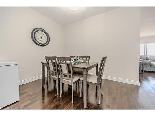 807-170 Water Street N, Cambridge, ON - Indoor Photo Showing Dining Room