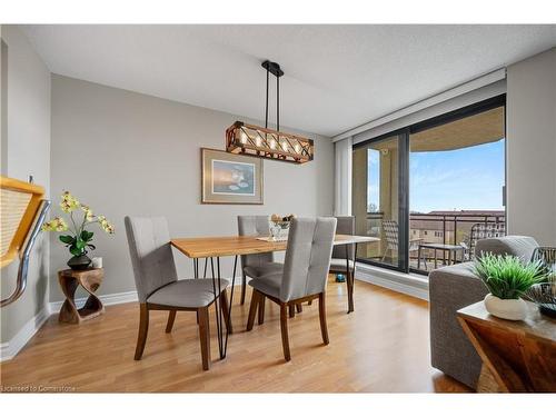 501-688 Preston Parkway, Cambridge, ON - Indoor Photo Showing Dining Room