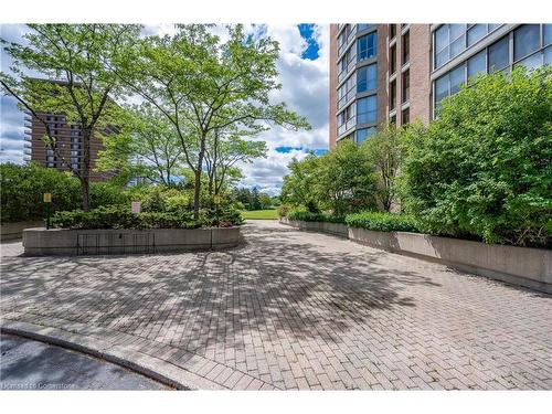 203-265 Westcourt Place, Waterloo, ON - Outdoor With Facade