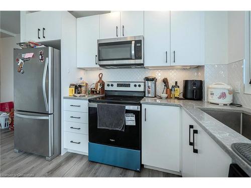 1511-108 Garment Street, Kitchener, ON - Indoor Photo Showing Kitchen