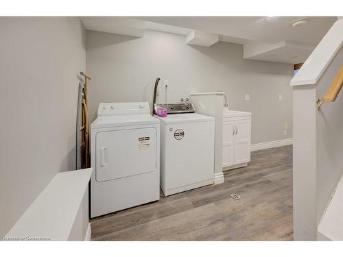 140 Poplar Drive, Cambridge, ON - Indoor Photo Showing Laundry Room