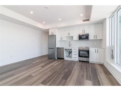 1402-5 Wellington Street S, Kitchener, ON - Indoor Photo Showing Kitchen With Upgraded Kitchen