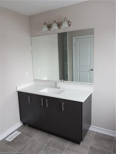 62-324 Equestrian Way, Cambridge, ON - Indoor Photo Showing Bathroom