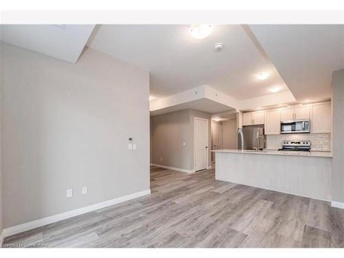 1106-108 Garment Street, Kitchener, ON - Indoor Photo Showing Kitchen