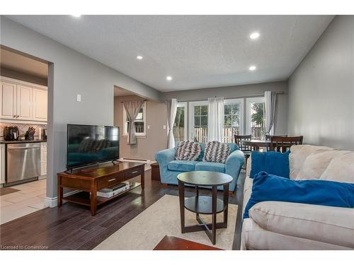 G-48 Windom Road, Kitchener, ON - Indoor Photo Showing Living Room