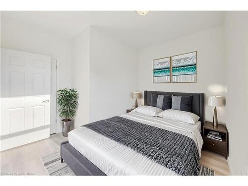 91 Water Street S, Cambridge, ON - Indoor Photo Showing Bedroom