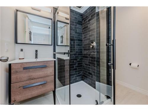 86 Brembel Street, Kitchener, ON - Indoor Photo Showing Bathroom