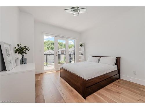 320 Otterbein Road, Kitchener, ON - Indoor Photo Showing Bedroom