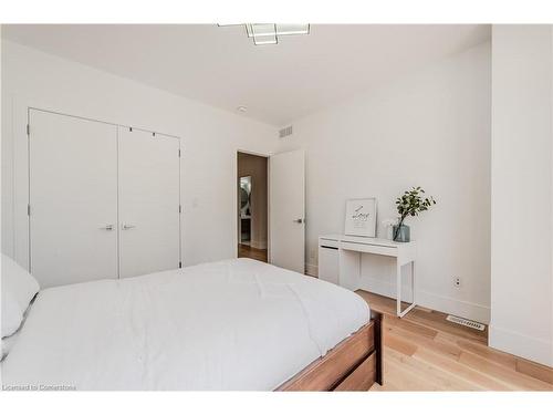 320 Otterbein Road, Kitchener, ON - Indoor Photo Showing Bedroom