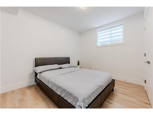 320 Otterbein Road, Kitchener, ON - Indoor Photo Showing Bedroom