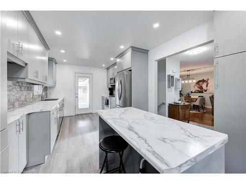 59 Oldewood Crescent, St. Thomas, ON - Indoor Photo Showing Kitchen