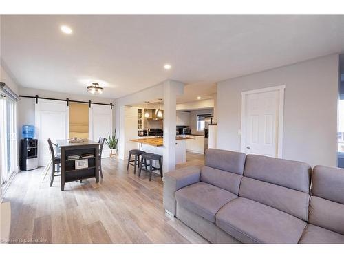 24 Stafford Street, Woodstock, ON - Indoor Photo Showing Living Room