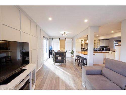 24 Stafford Street, Woodstock, ON - Indoor Photo Showing Living Room