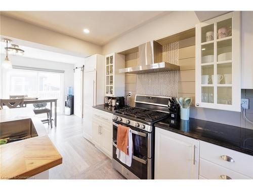 24 Stafford Street, Woodstock, ON - Indoor Photo Showing Kitchen