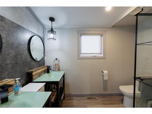 24 Stafford Street, Woodstock, ON - Indoor Photo Showing Bathroom