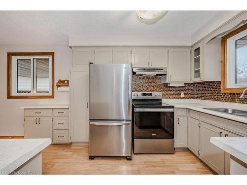 674 Highpoint Avenue, Waterloo, ON - Indoor Photo Showing Kitchen